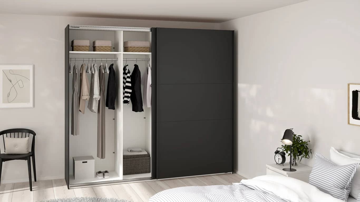 Como skyvedørsgarderobe 245x220cm - bilde 2 av 3
