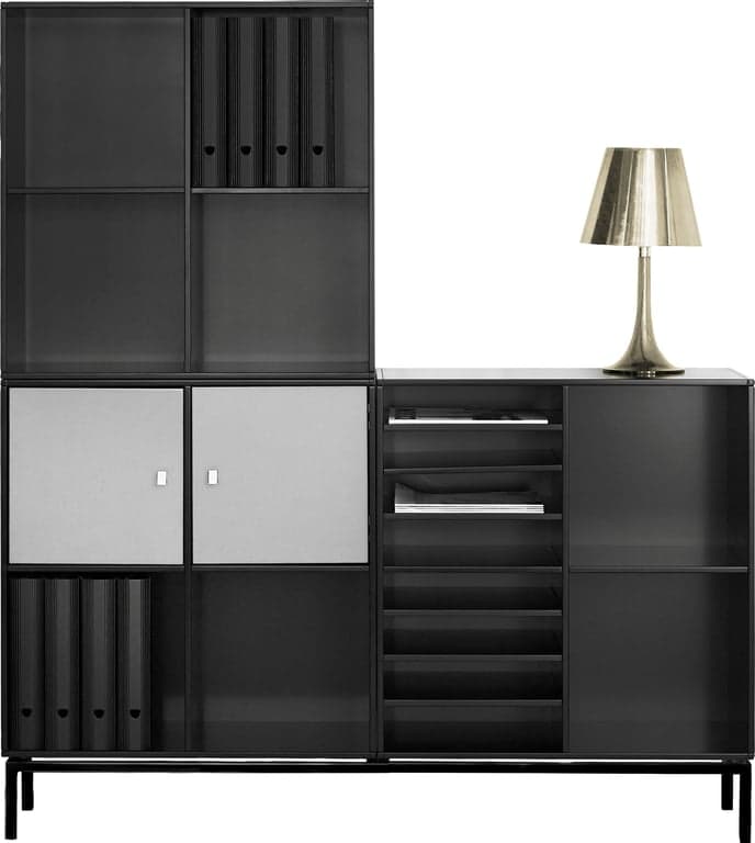 Square Classic reol - 142 x 34, H 157 cm. Modulsystem oppsett 173, flott modulopbygget reol i malt MDF svart med treben - Produktbilde