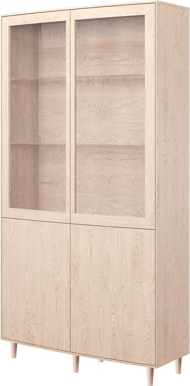 Editions by Skovby vitrineskap 420 - 100 x 37, H 192 cm, 4-dørs vitrine med lys, hvitoljet eik - Produktbilde