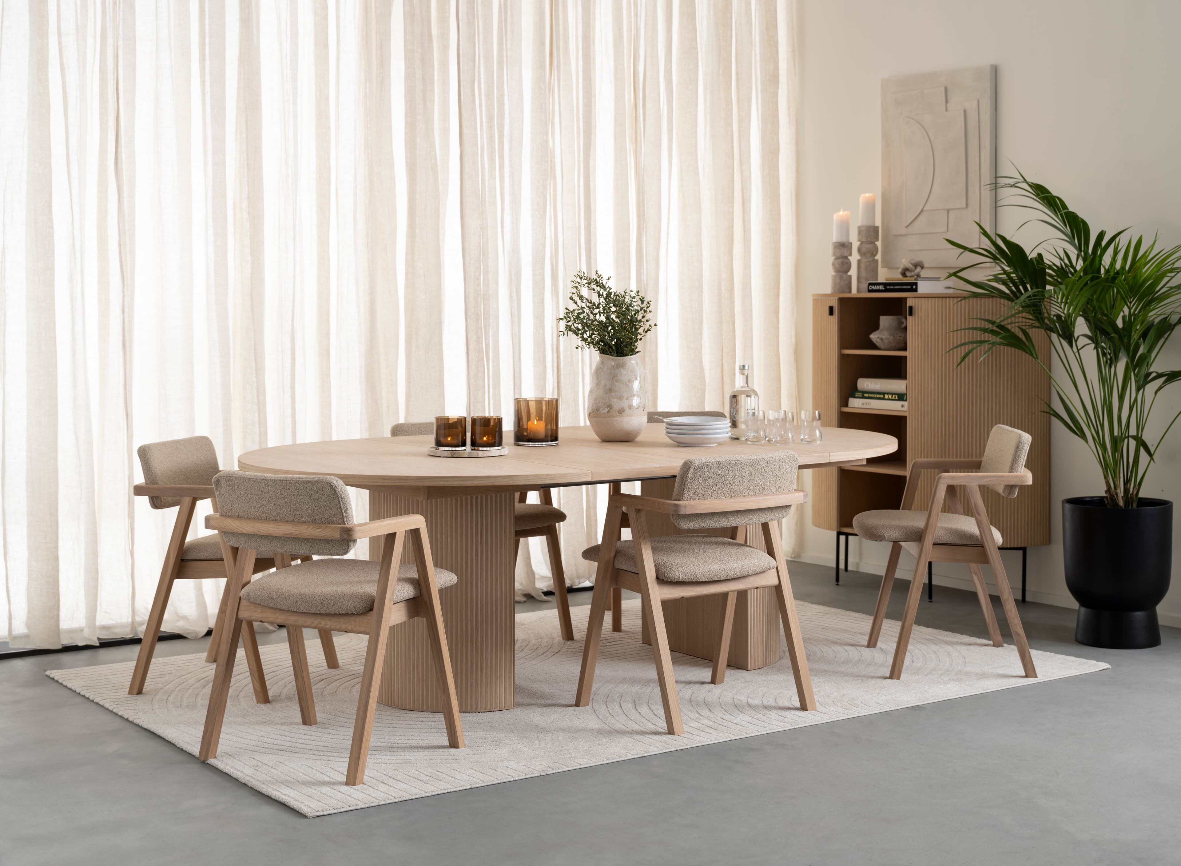 Hvordan vedlikeholde Linea spisebord?