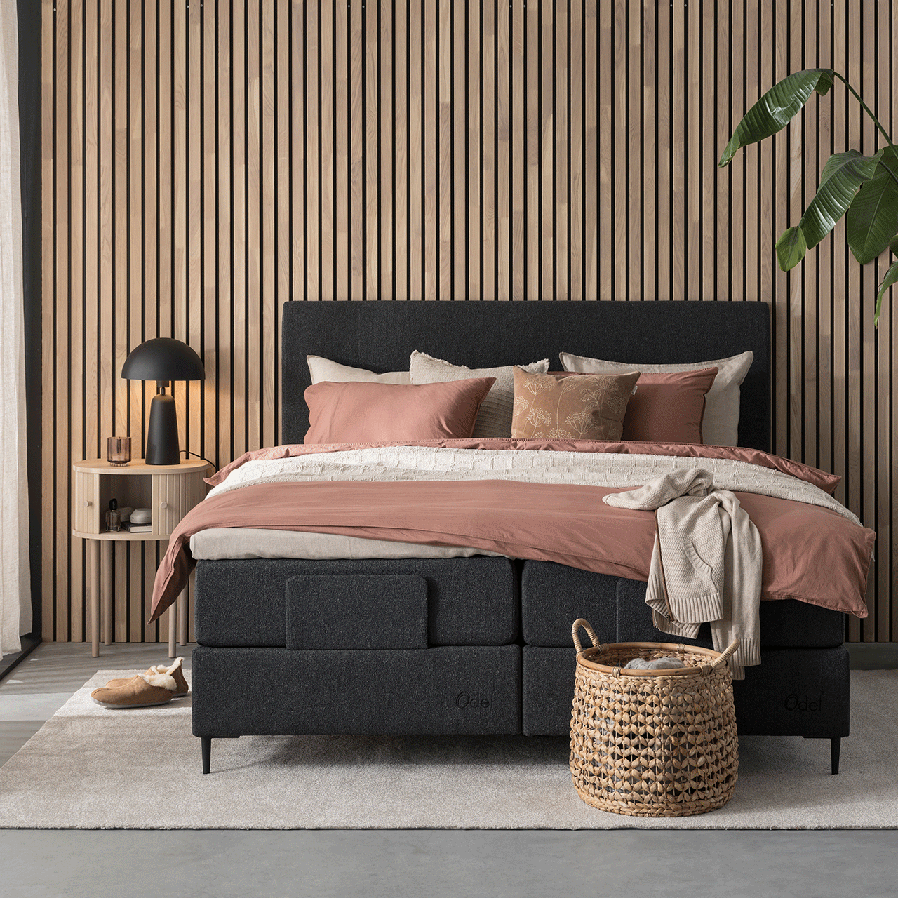Odel Tind regulerbar seng fra Fagmøbler