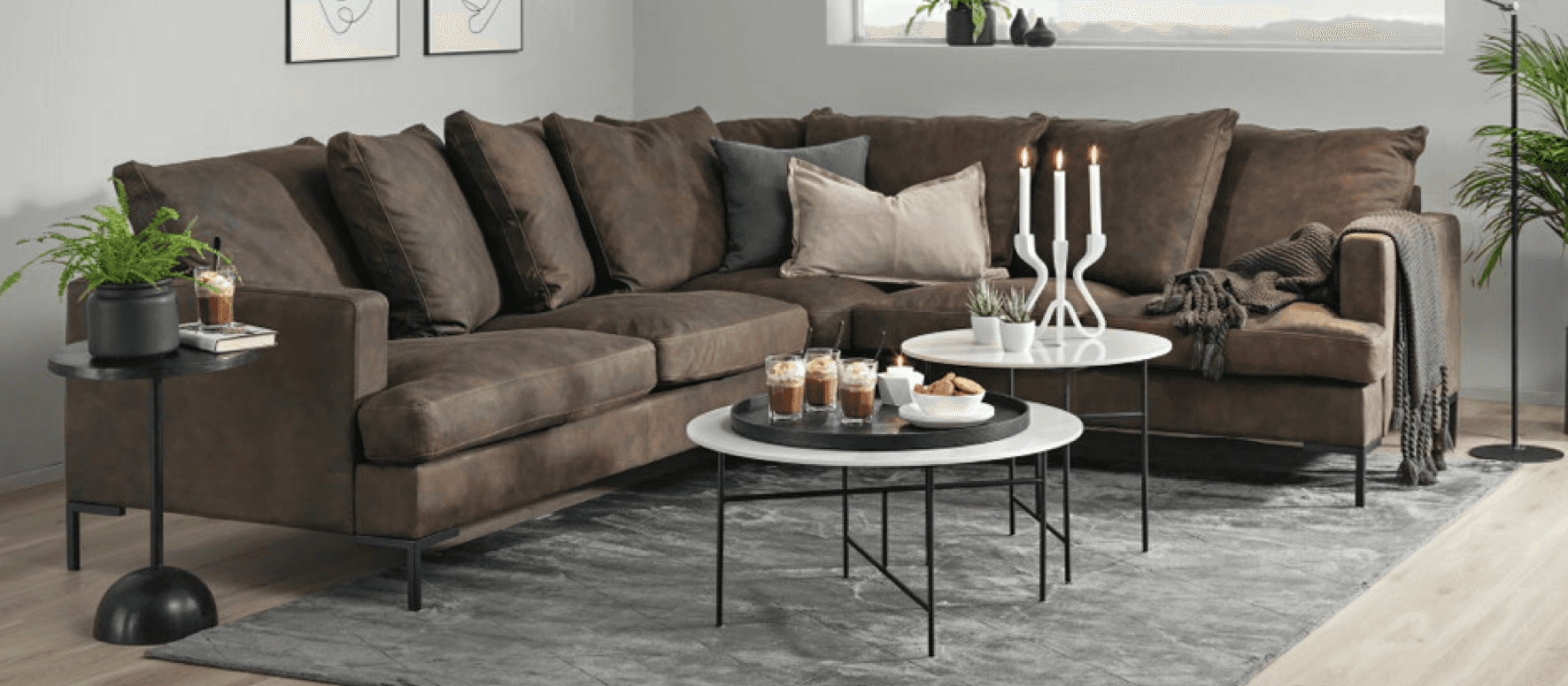 Sone sofa i hudstoff