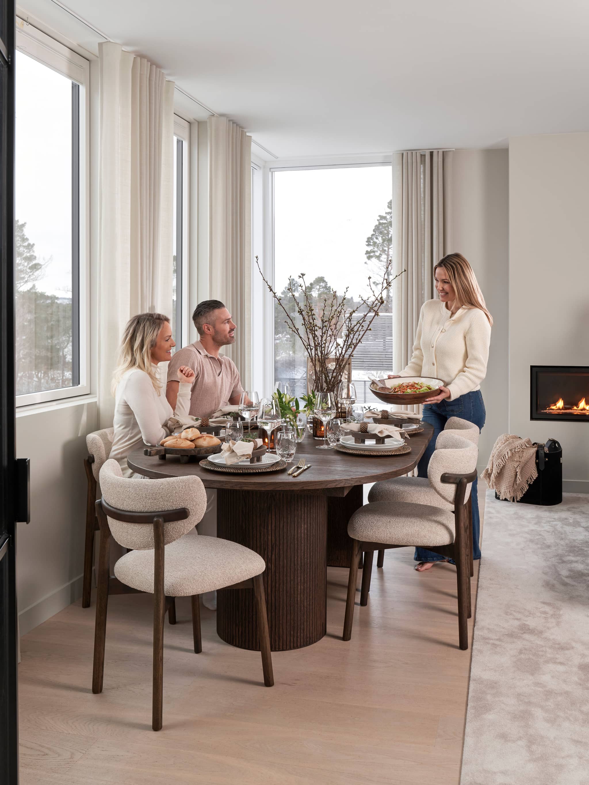 monica_nyhus_spisestue_linea_contento_fagmøbler_2026