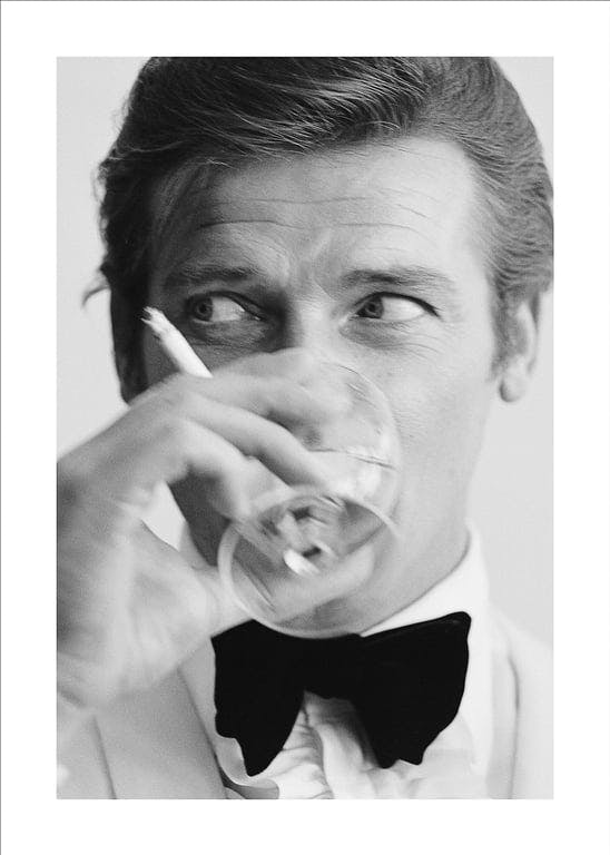 $Bilde av Poster Board James Bond 1 (50x70 cm m/sort ramme)